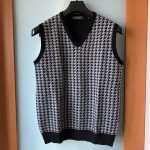 Williams & Kent houndstooth sweater vest